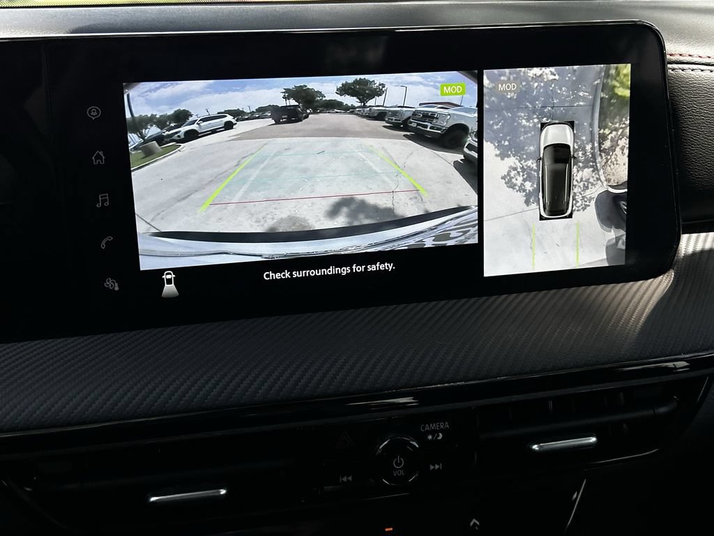 Used 2025 Nissan Kicks SR AWD/4WD image 19