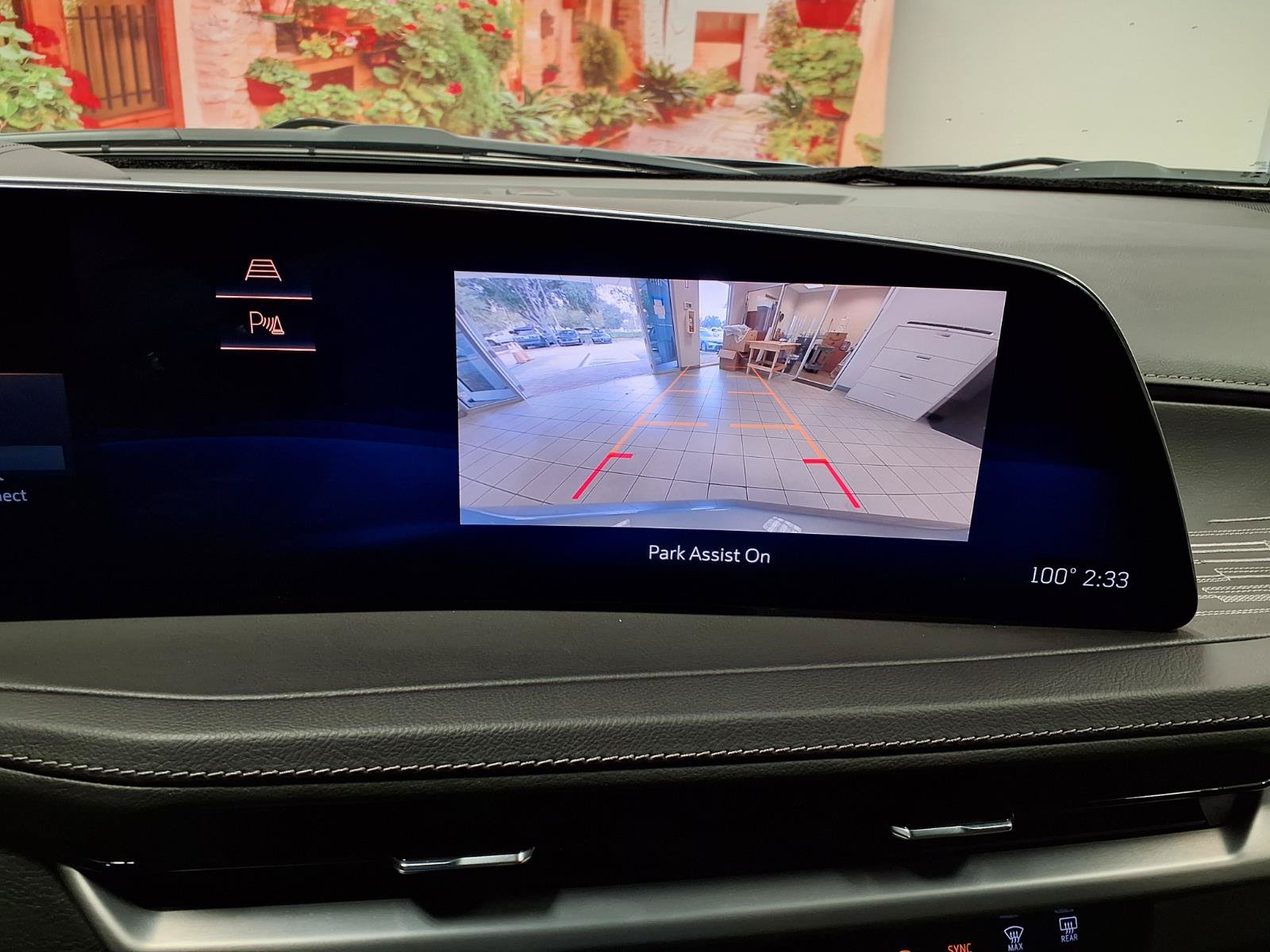 Certified 2024 Cadillac XT4 Premium Luxury w/ Technology Package FWD image 25