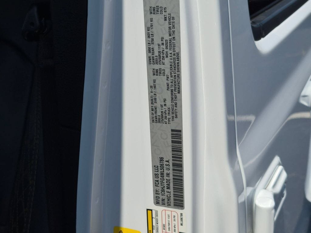 Certified 2021 Jeep Gladiator Overland AWD/4WD image 31