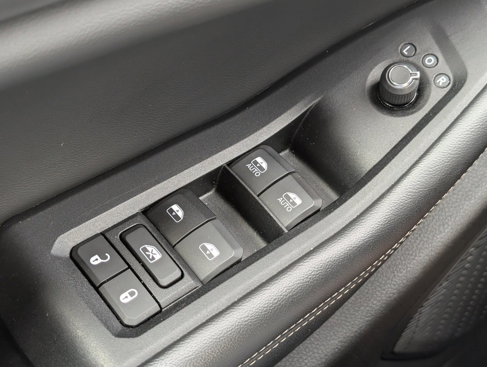 Certified 2024 Jeep Grand Cherokee L Laredo image 20