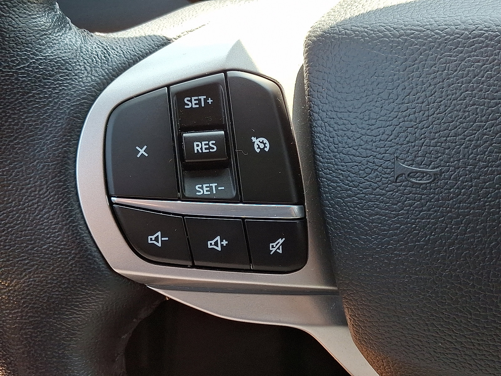 Certified 2022 Ford Explorer XLT w/ Equipment Group 202A image 20