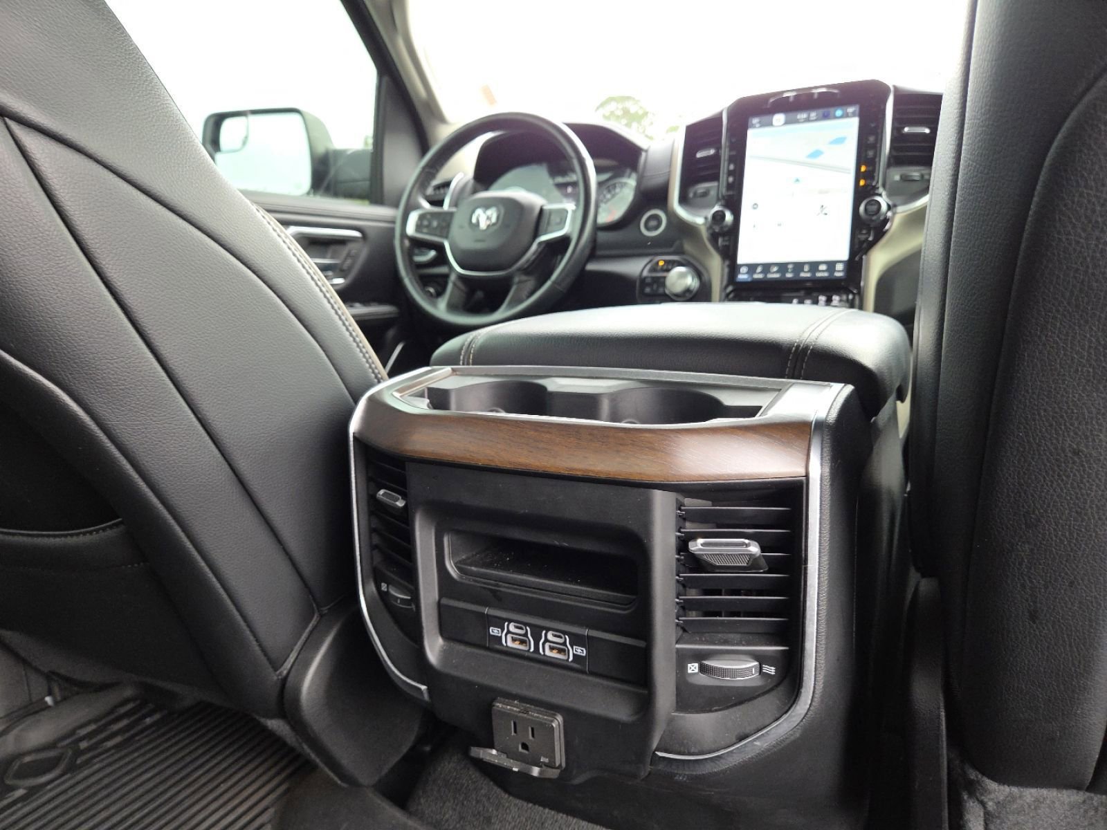 Used 2022 RAM 1500 Laramie image 27