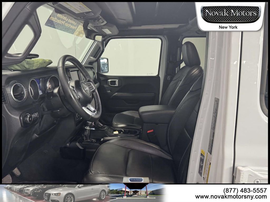 Used 2020 Jeep Wrangler Unlimited Sahara image 12