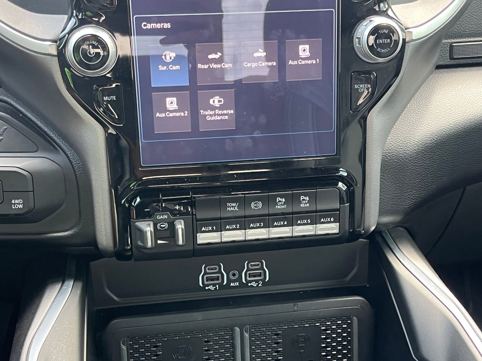 Used 2025 RAM 3500 Lone Star image 32