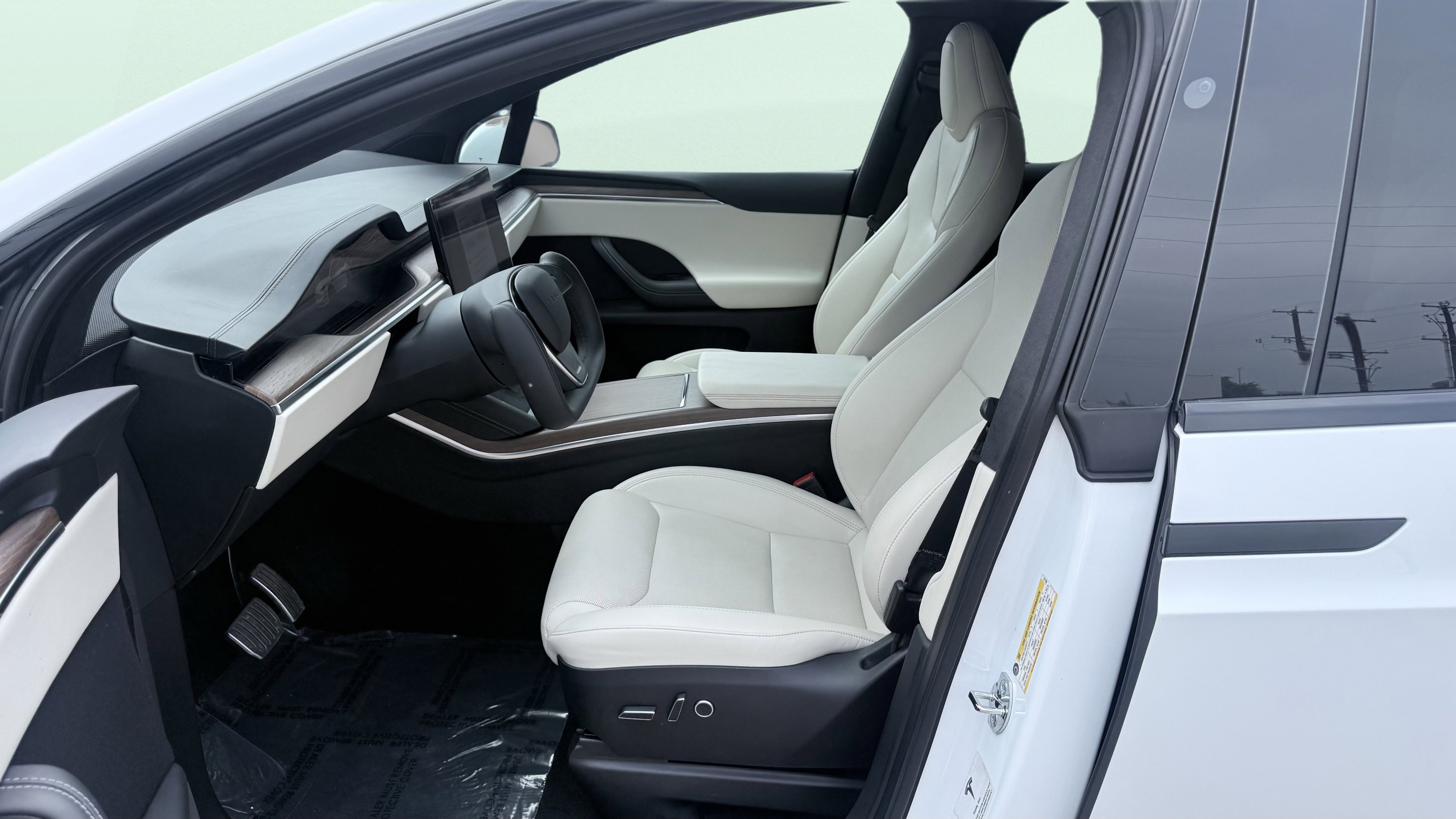 Used 2023 Tesla Model X AWD/4WD image 32
