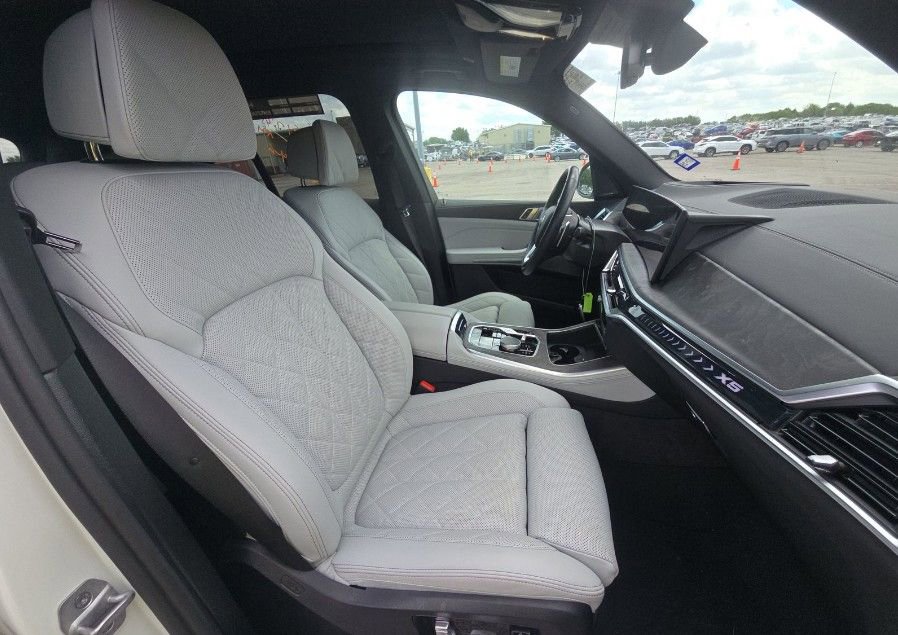 Used 2026 BMW X5 xDrive40i AWD/4WD image 6