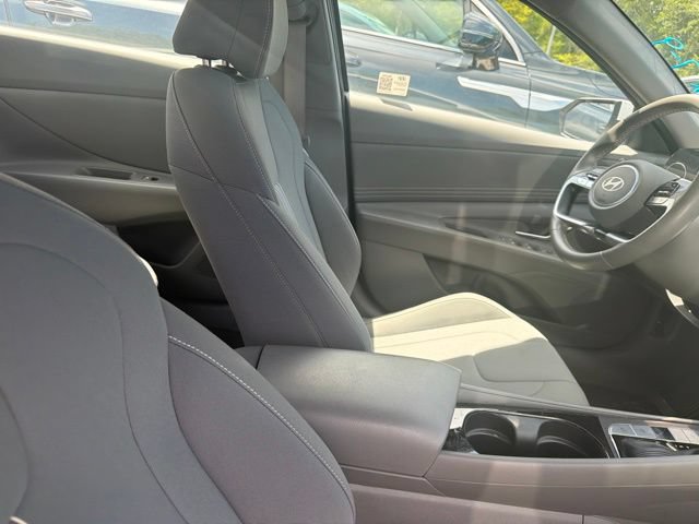 Used 2024 Hyundai Elantra SEL w/ Convenience Package FWD image 13