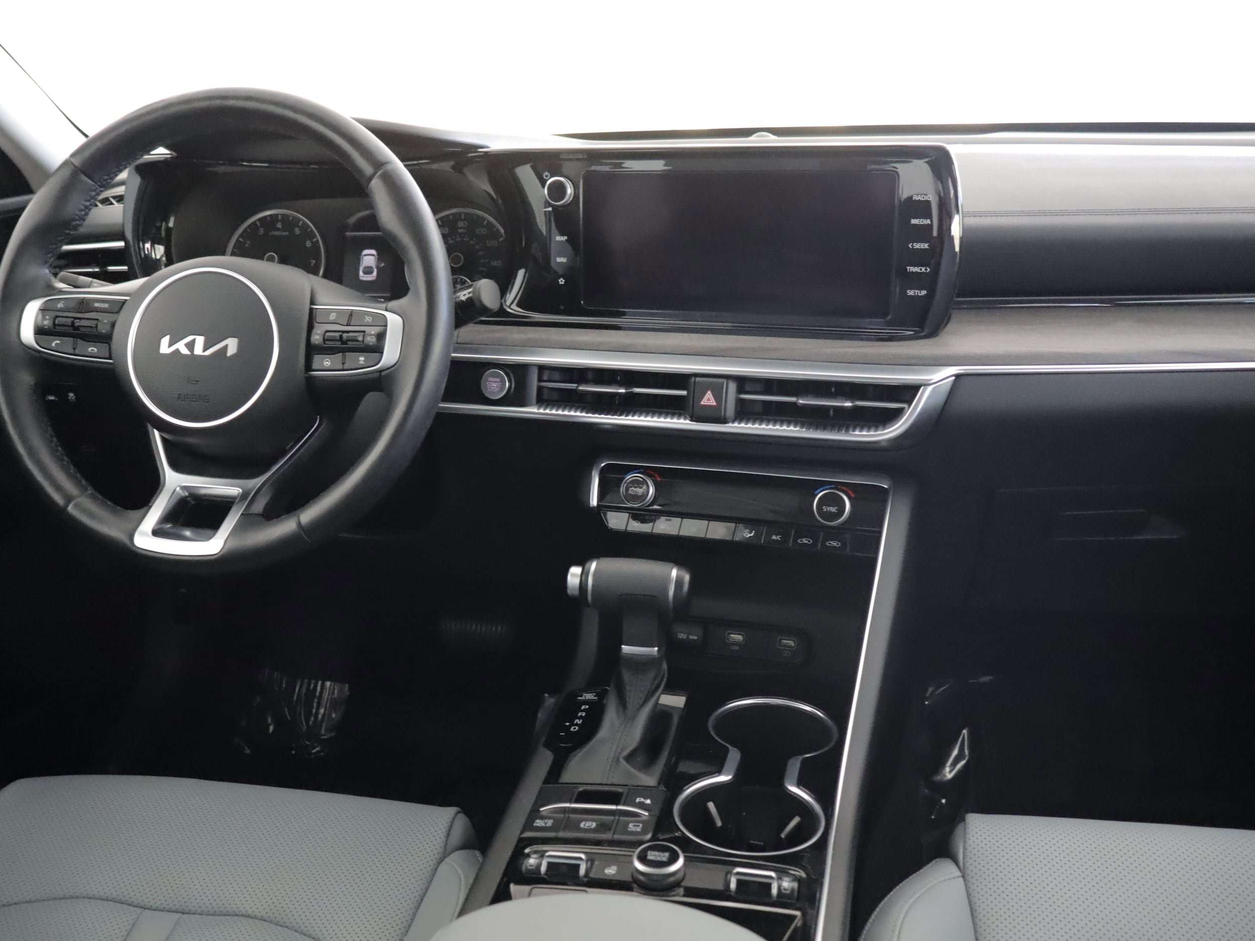 Used 2024 Kia K5 EX w/ EX Premium Package FWD image 2