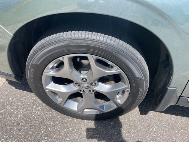Used 2017 Subaru Forester 2.5i Touring AWD/4WD image 10