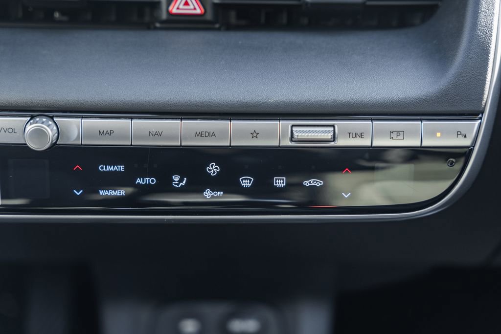 Certified 2024 Hyundai Ioniq 5 SE image 17