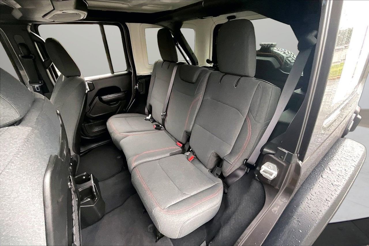 Certified 2025 Jeep Wrangler Unlimited Rubicon w/ Convenience Group image 22