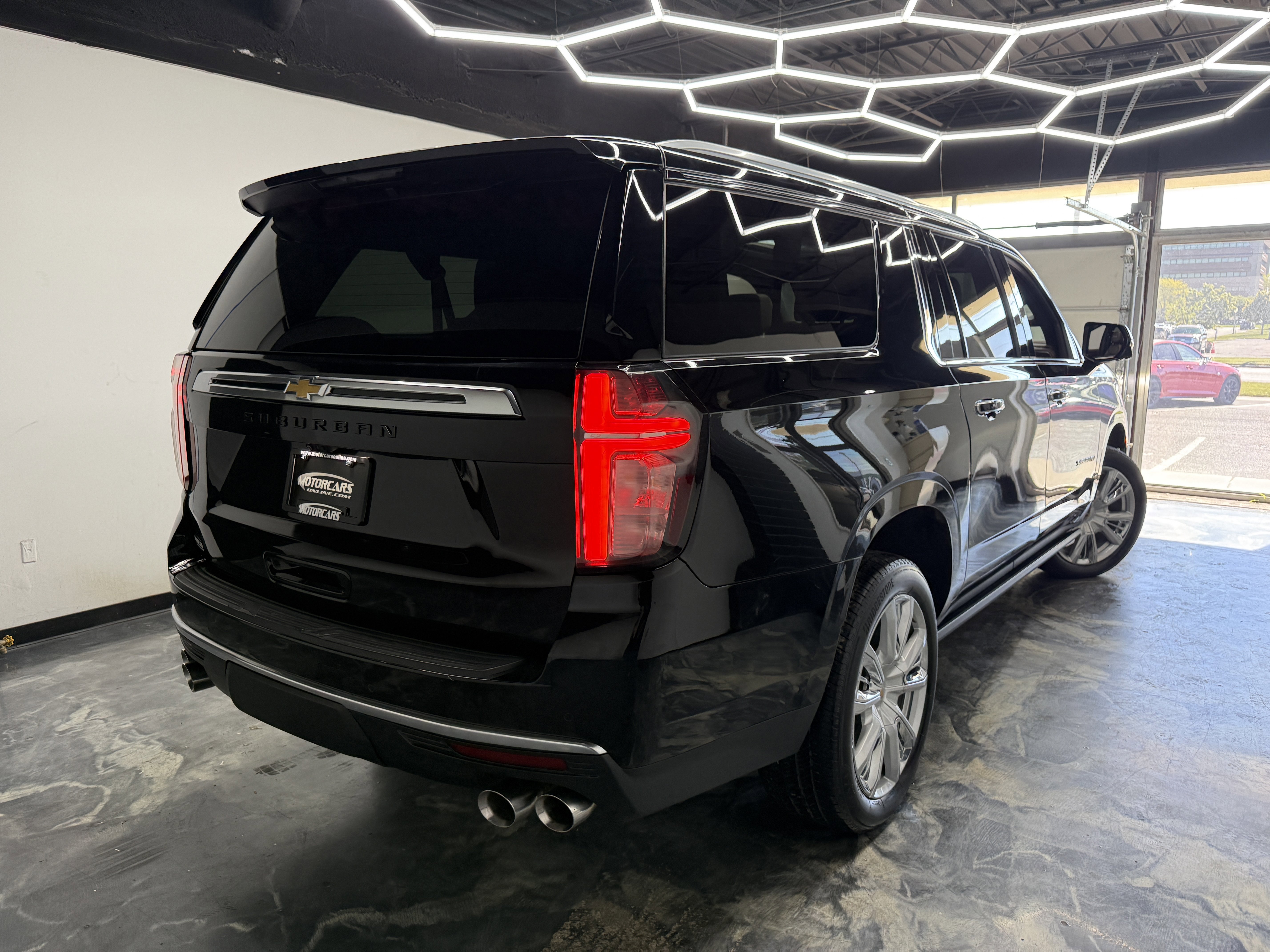Used 2021 Chevrolet Suburban High Country AWD/4WD image 5