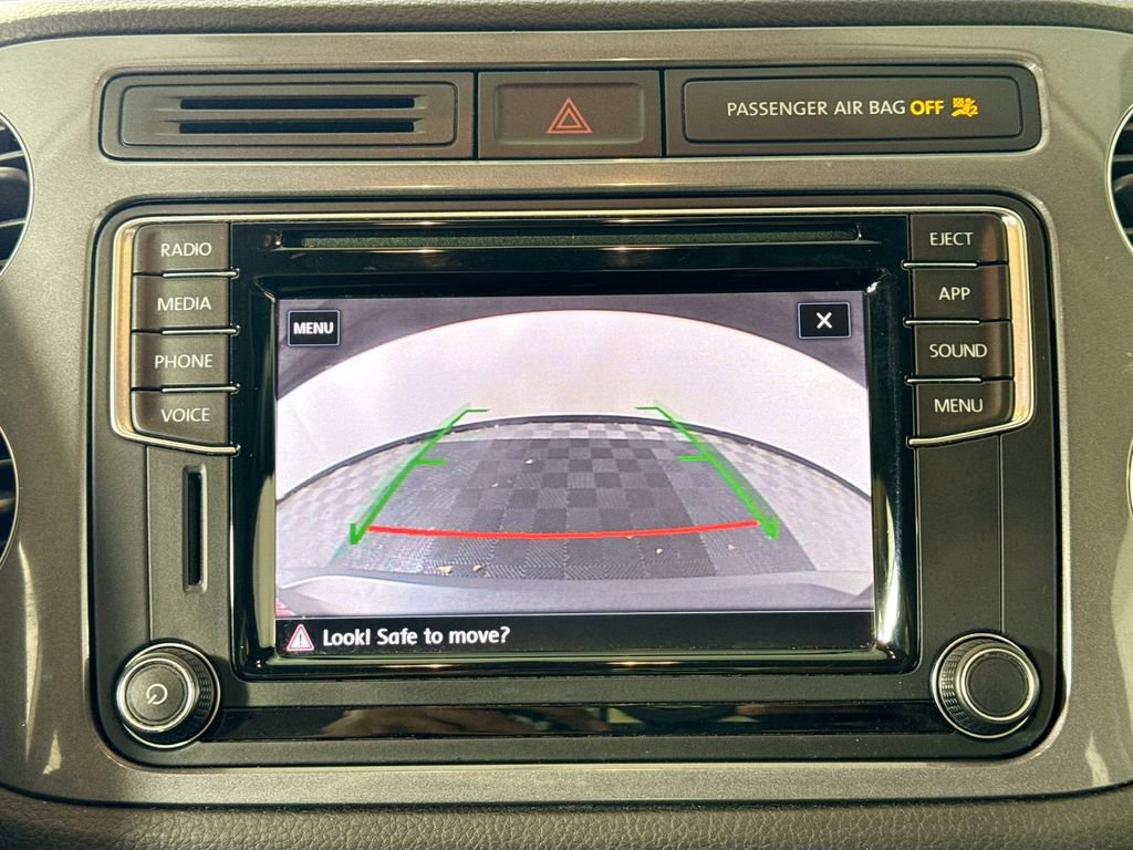 Used 2017 Volkswagen Tiguan Limited w/ Premium Package image 13