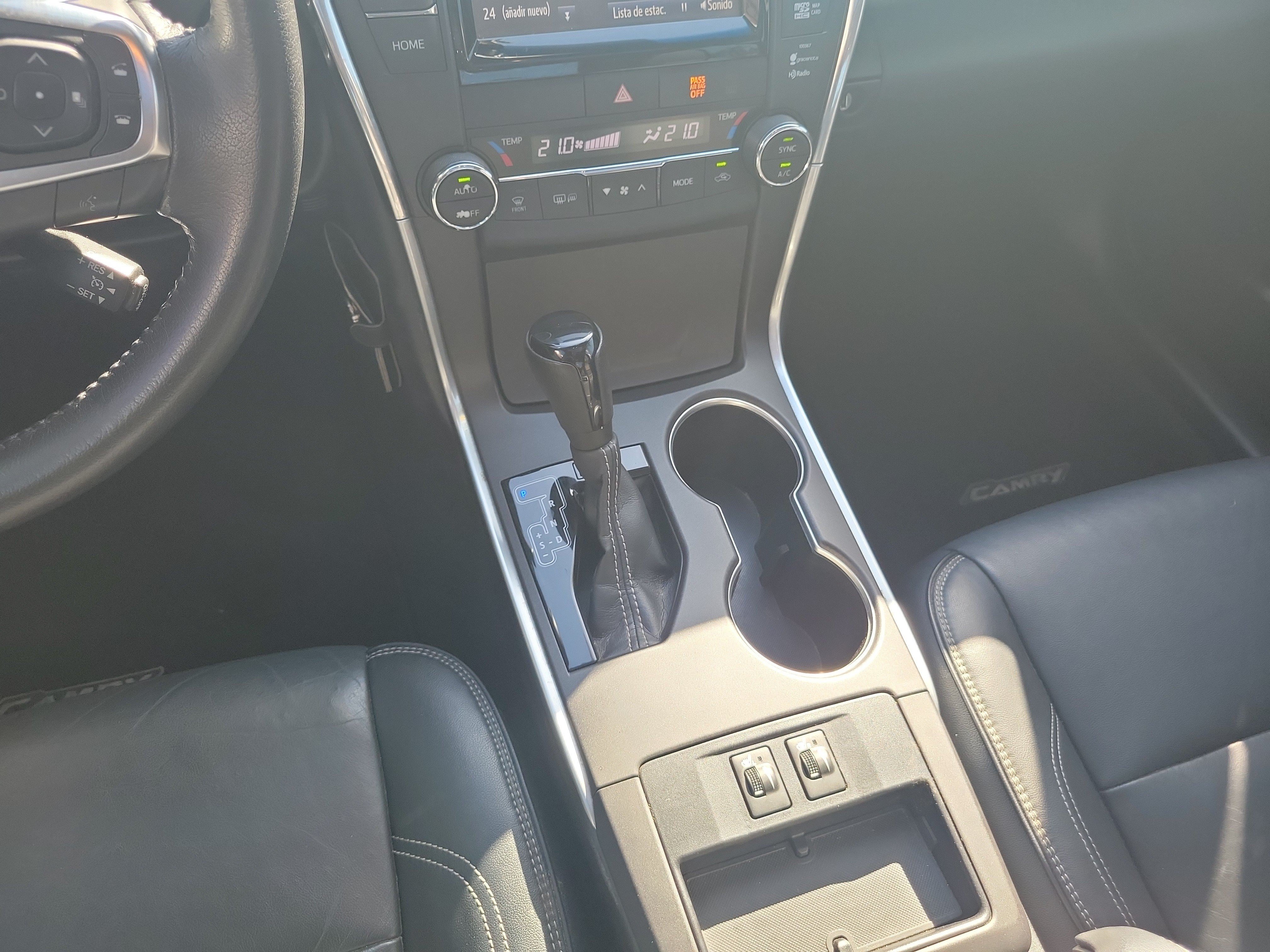Used 2015 Toyota Camry XLE FWD image 19