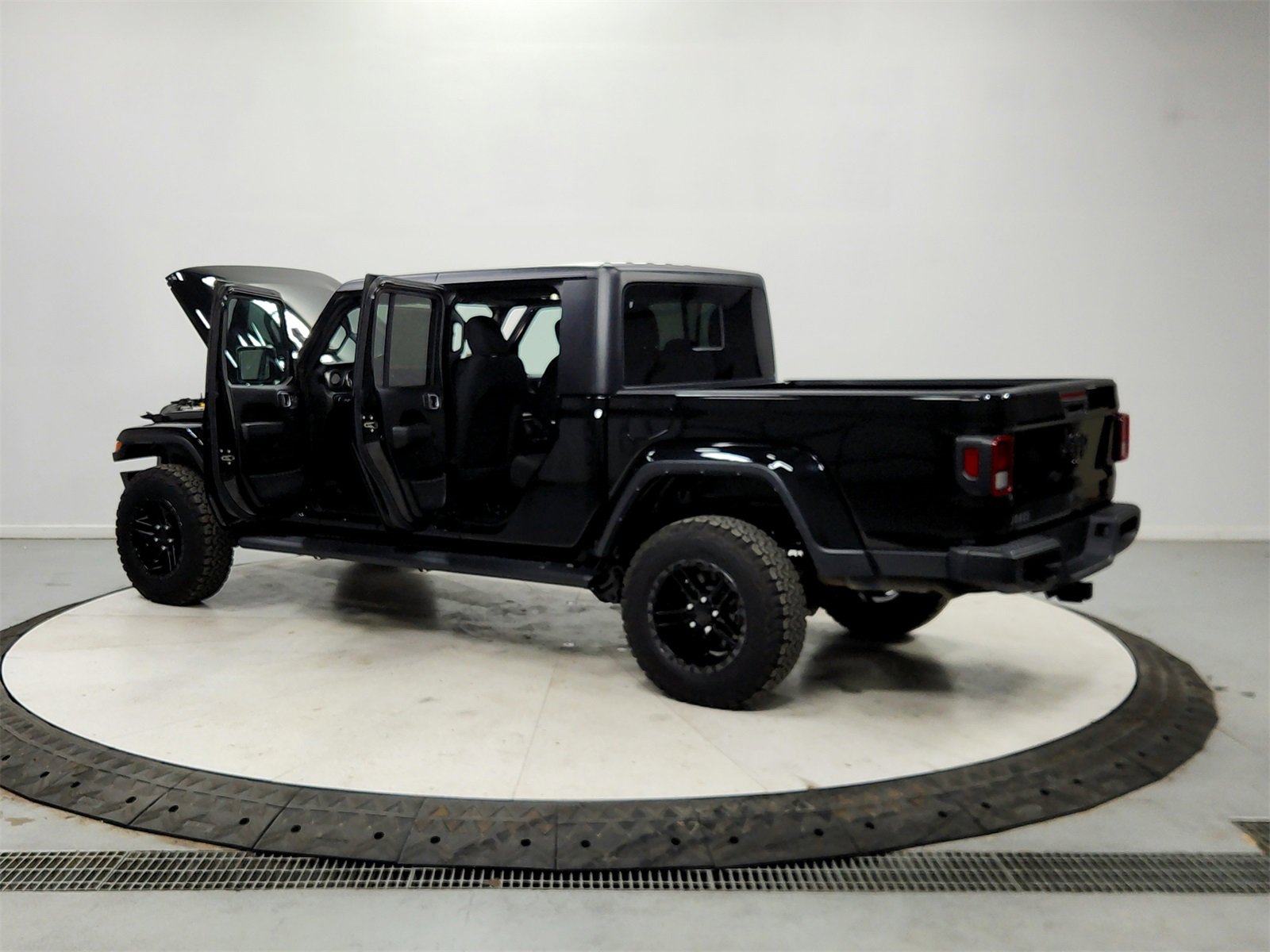 Used 2022 Jeep Gladiator Sport image 13