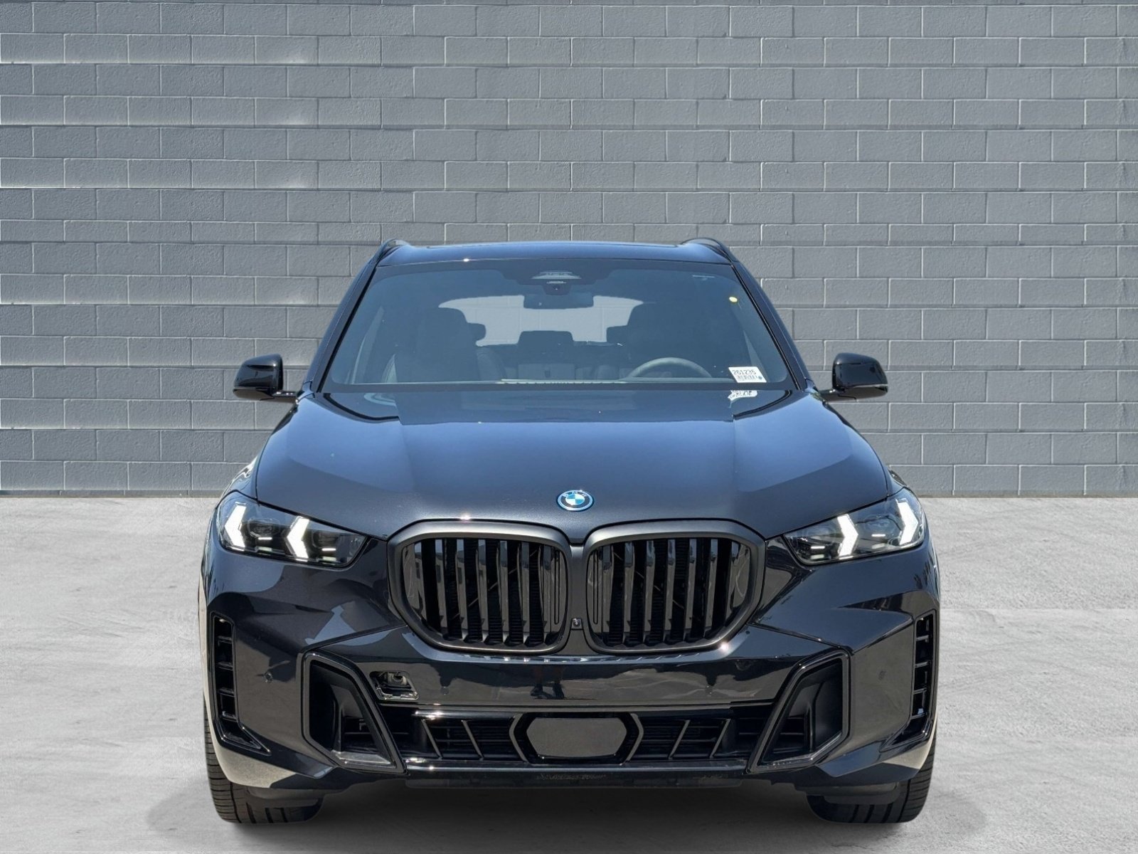 Used 2026 BMW X5 xDrive50e w/ M Sport Package AWD/4WD image 2