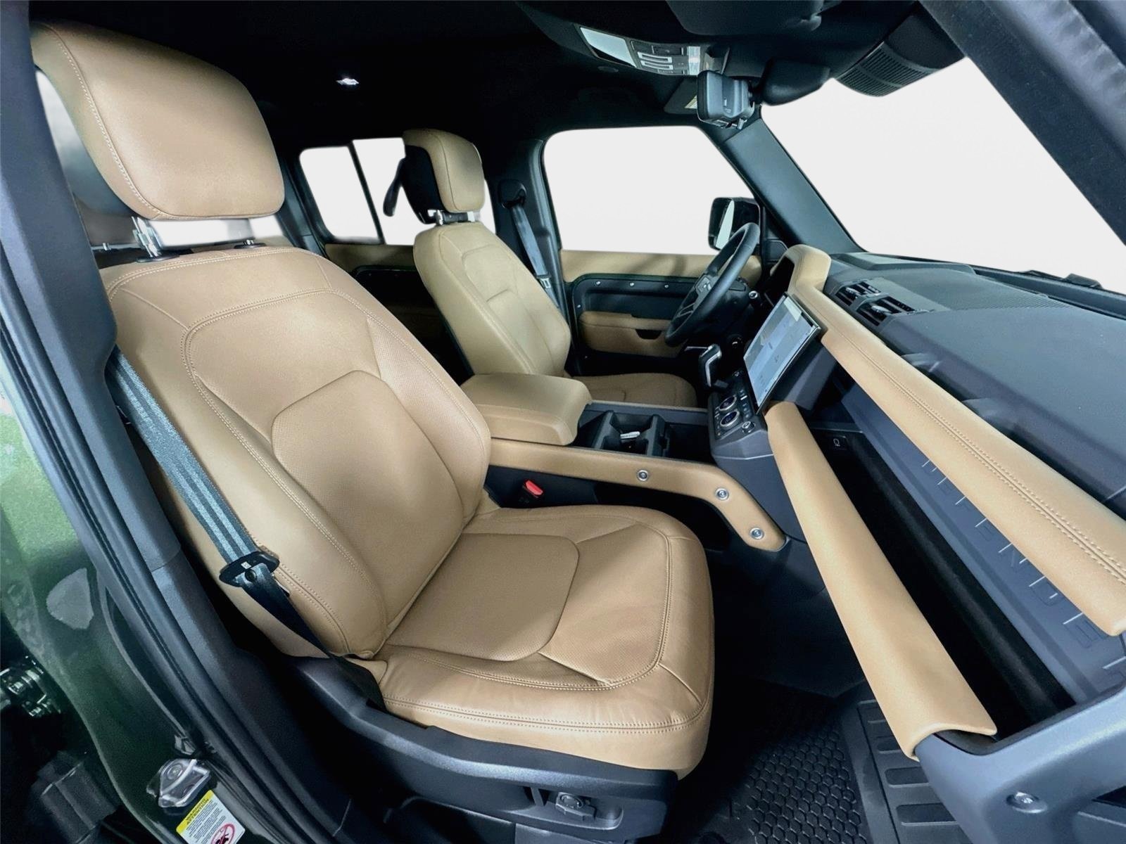 New 2026 Land Rover Defender 110 X-Dynamic SE AWD/4WD image 30