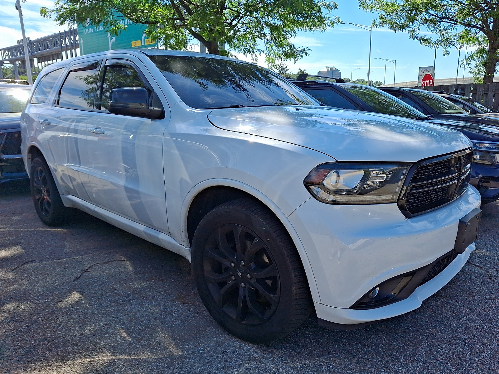 Used 2019 Dodge Durango SXT AWD/4WD image 1