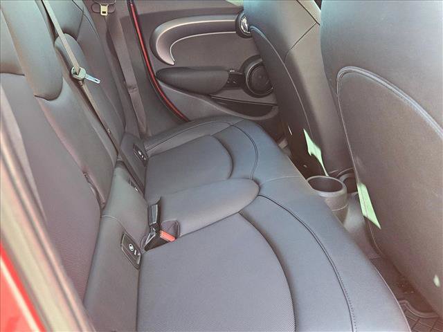 Used 2024 MINI Cooper 4-Door Hardtop FWD image 20