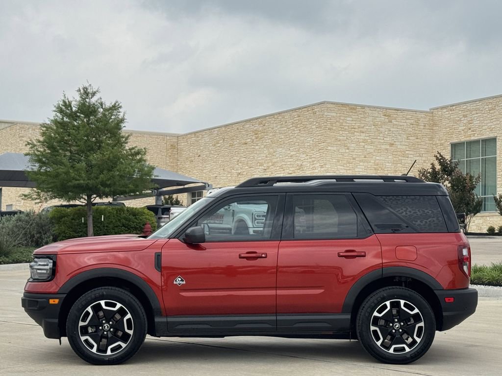 Used 2022 Ford Bronco Sport Outer Banks w/ Tech Package AWD/4WD image 3