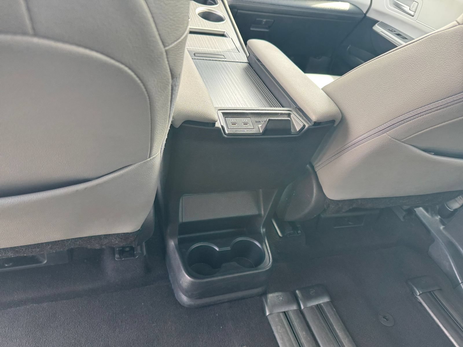 Used 2025 Toyota Sienna XLE FWD image 22