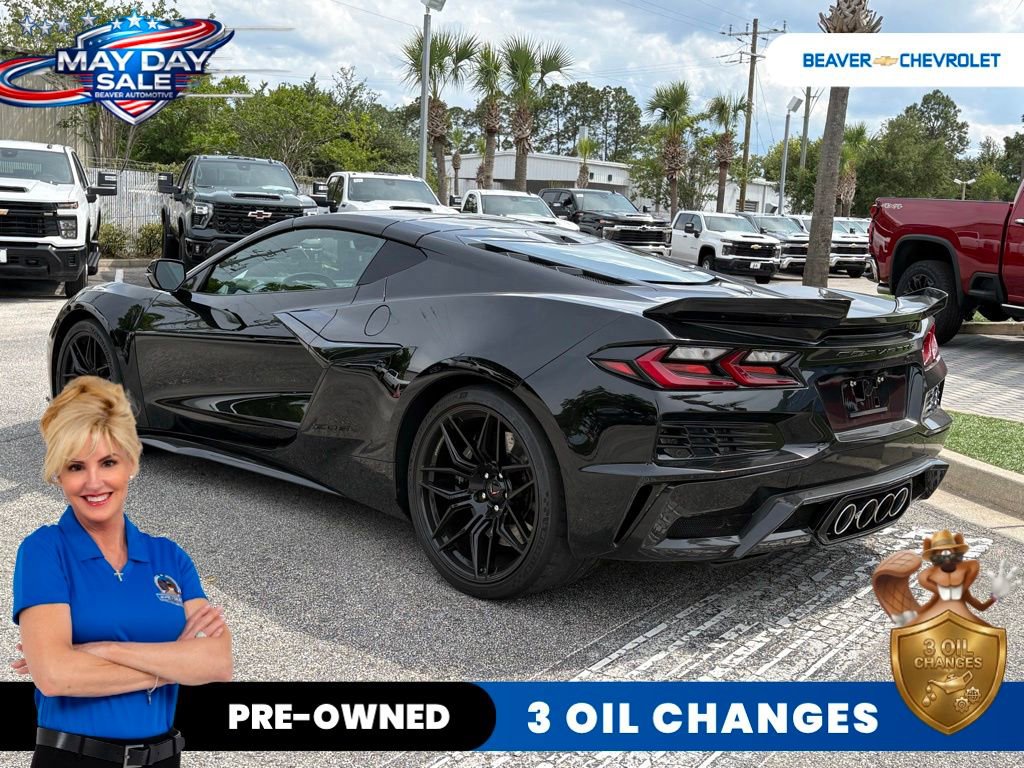 Used 2025 Chevrolet Corvette Z06 RWD image 4