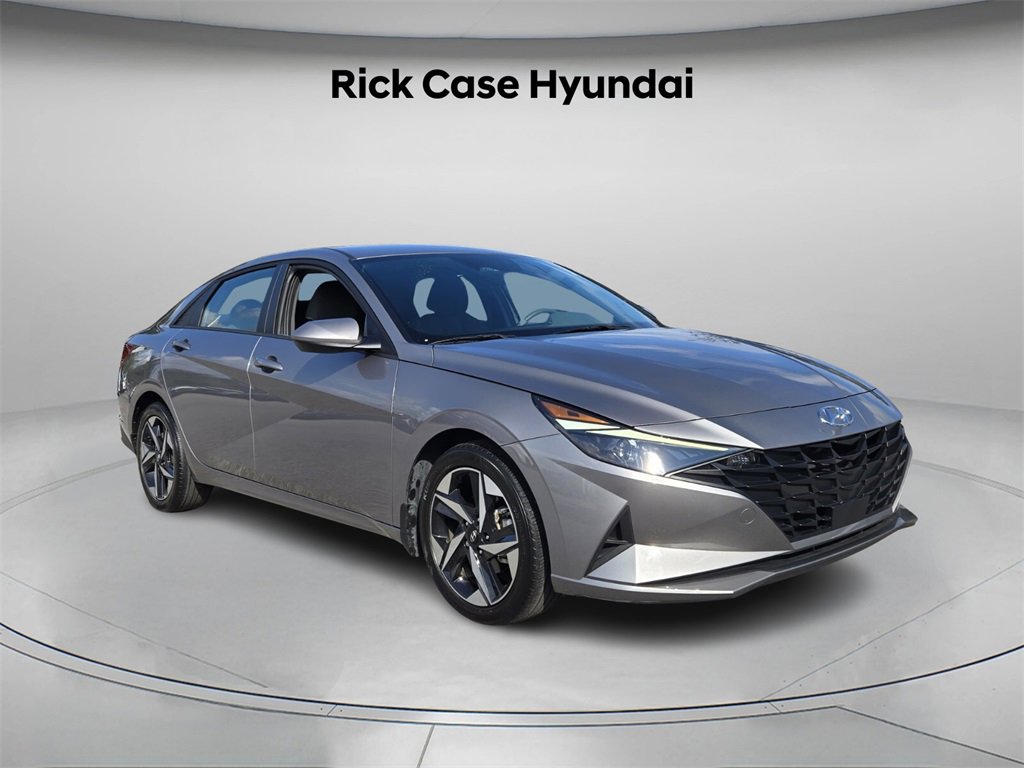 Certified 2023 Hyundai Elantra SEL w/ Convenience Package image 9