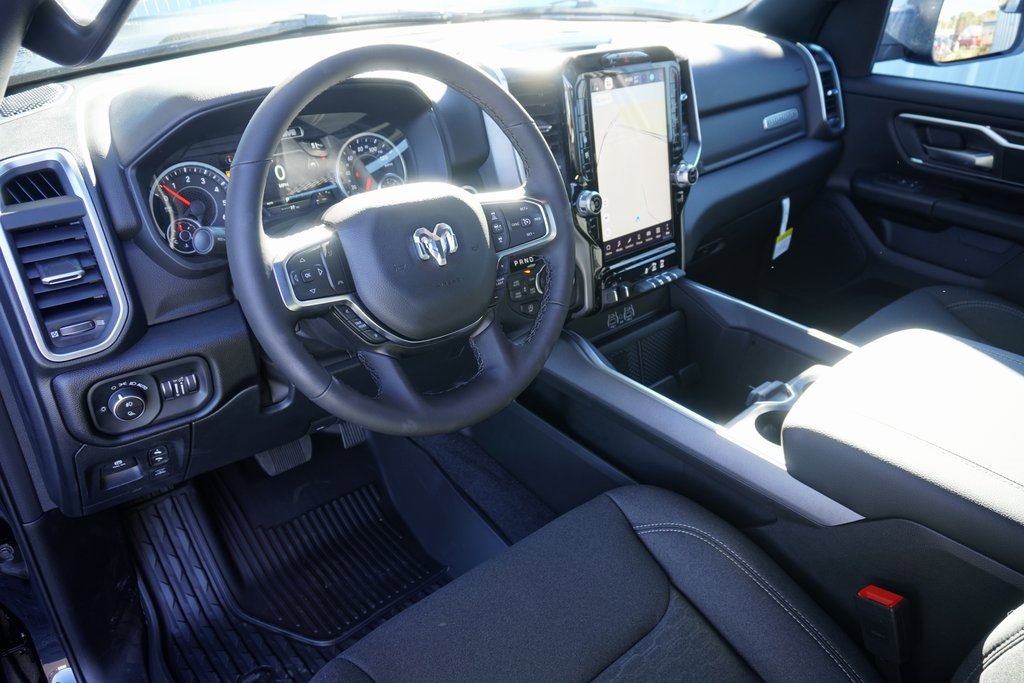 New 2026 RAM 1500 4x4 Crew Cab image 11