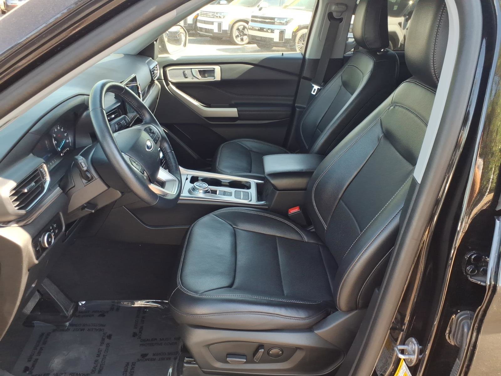 Used 2024 Ford Explorer Limited image 12