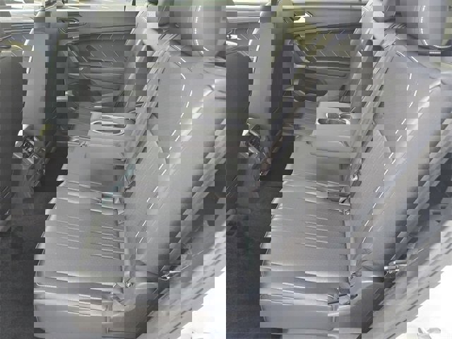 Used 2024 Volkswagen Tiguan SE image 29