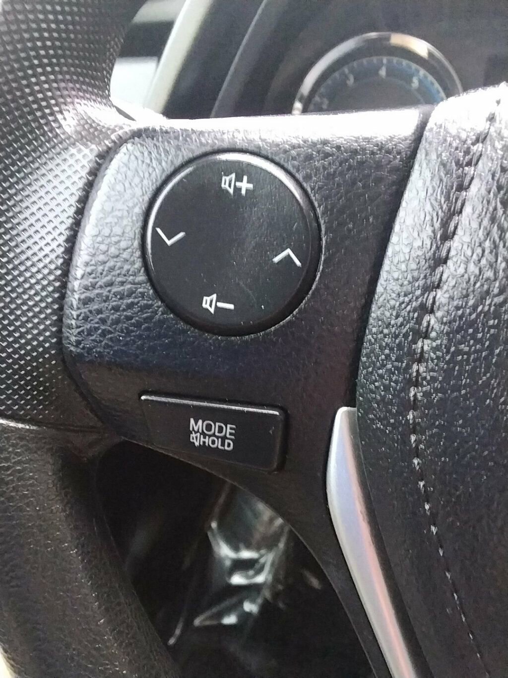 Used 2019 Toyota Corolla LE FWD image 13