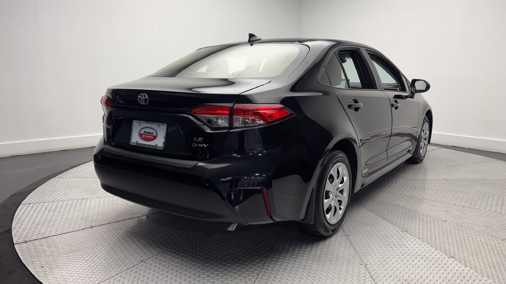 Used 2026 Toyota Corolla LE AWD/4WD image 36