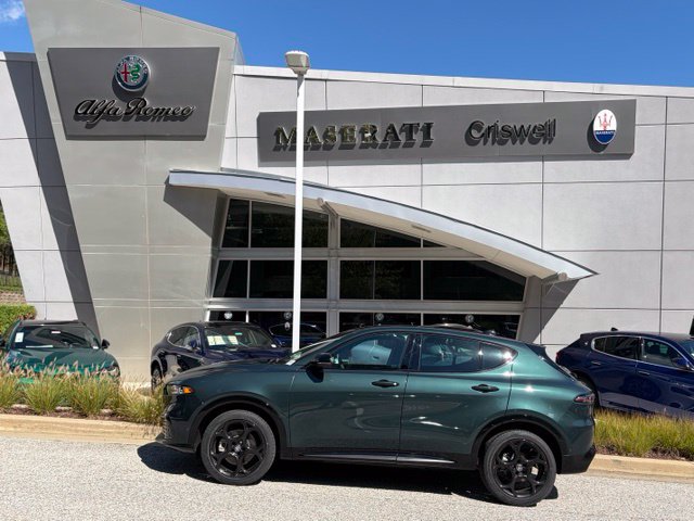 New 2026 Alfa Romeo Tonale w/ Black Premium Package AWD/4WD image 7