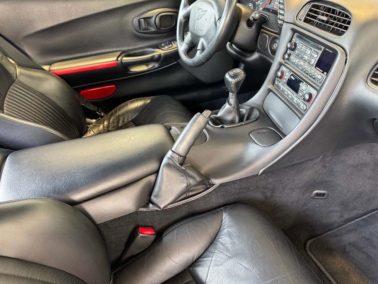 Used 2004 Chevrolet Corvette Z06 w/ Z06 Preferred Equipment Group image 21