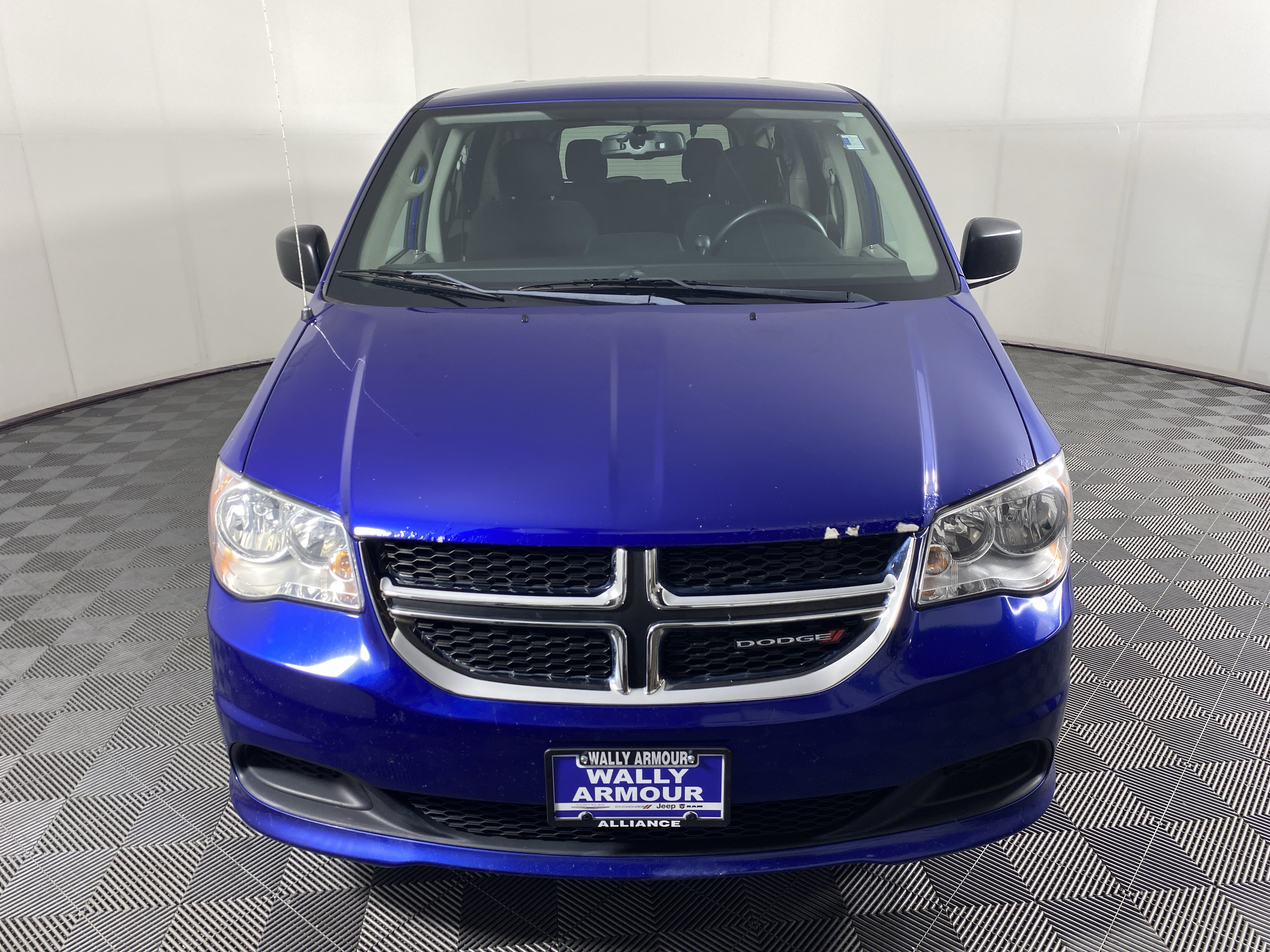 Used 2018 Dodge Grand Caravan SE w/ UConnect Hands-Free Group FWD image 10