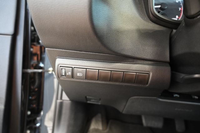Used 2023 Toyota Corolla SE w/ SE Premium Package FWD image 27