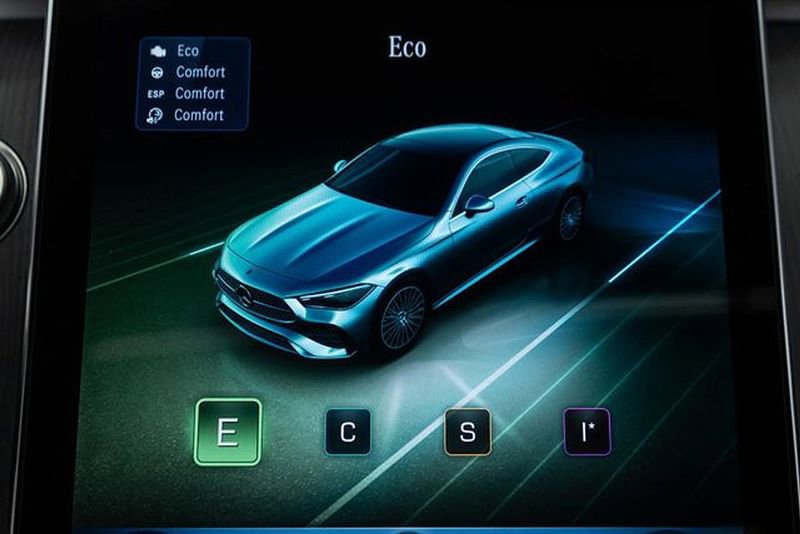 Used 2025 Mercedes-Benz CLE 300 4MATIC Coupe image 24