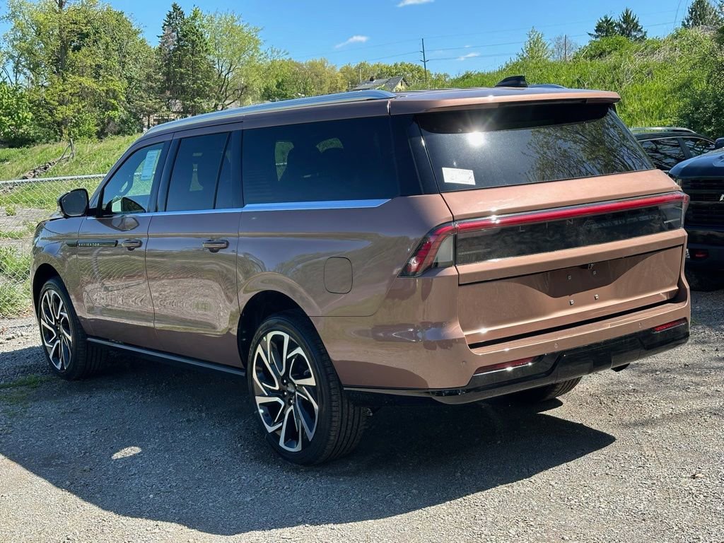 New 2026 Lincoln Navigator L Black Label AWD/4WD image 32