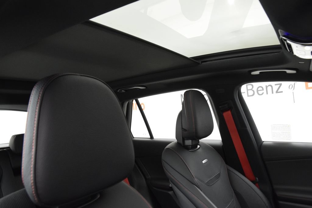 Certified 2024 Mercedes-Benz GLC 43 AMG 4MATIC image 17