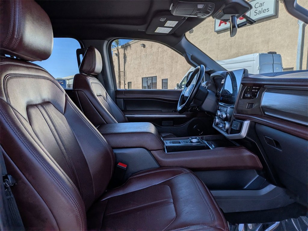 Used 2024 Ford Expedition Limited image 31
