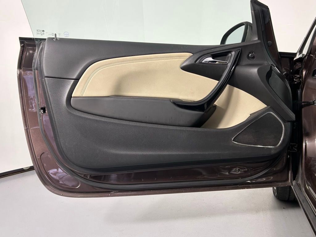 Used 2017 Buick Cascada Premium image 31