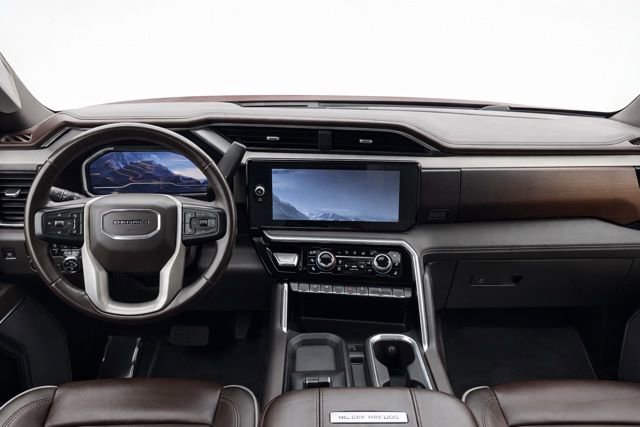 Used 2024 GMC Sierra 2500 Denali w/ Denali Reserve Package image 25