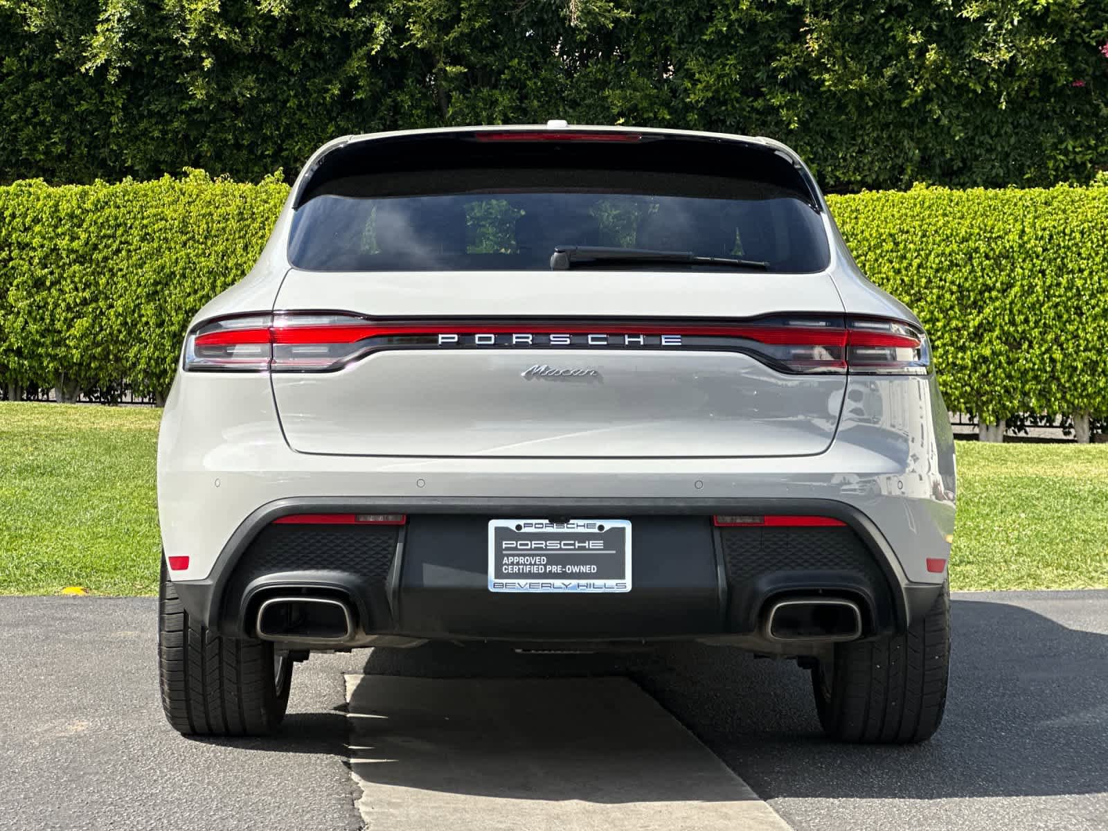 Certified 2025 Porsche Macan AWD/4WD image 7