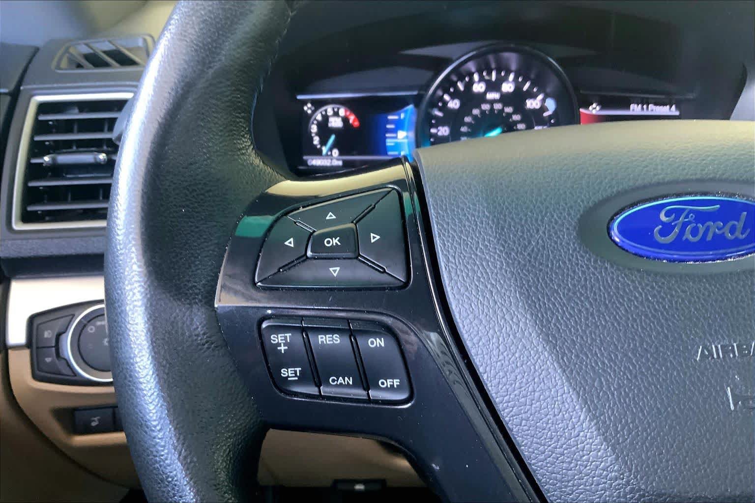 Used 2017 Ford Explorer XLT w/ Equipment Group 202A FWD image 23