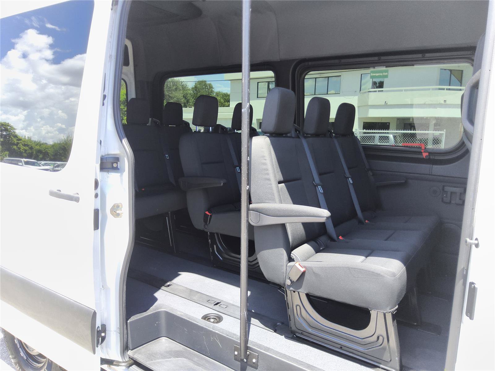 Used 2019 Mercedes-Benz Sprinter 2500 image 18