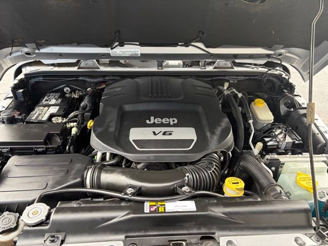 Used 2016 Jeep Wrangler Unlimited Rubicon image 29