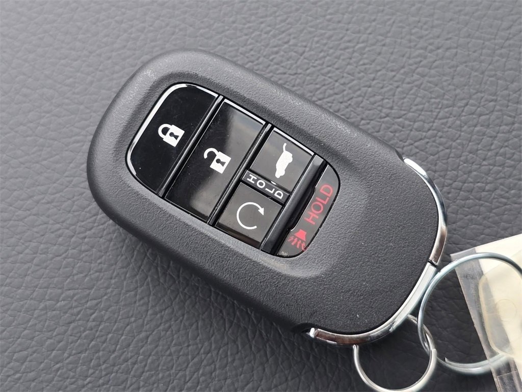 New 2025 Honda Pilot Touring image 35