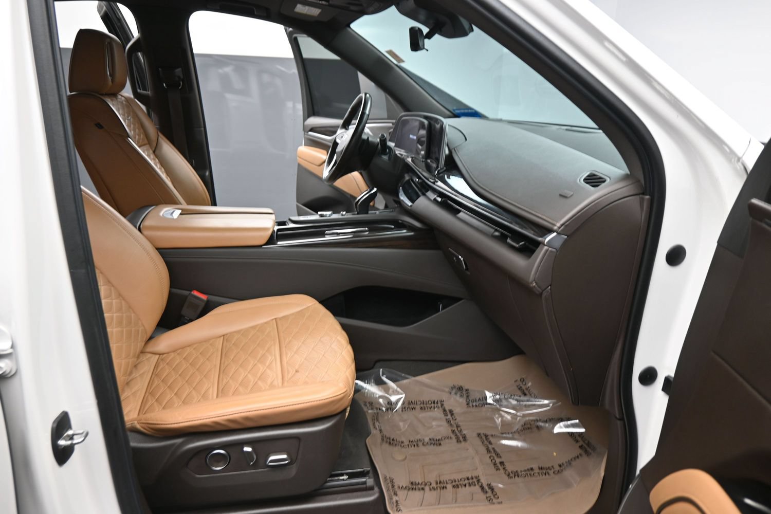 Used 2021 Cadillac Escalade ESV Sport AWD/4WD image 18