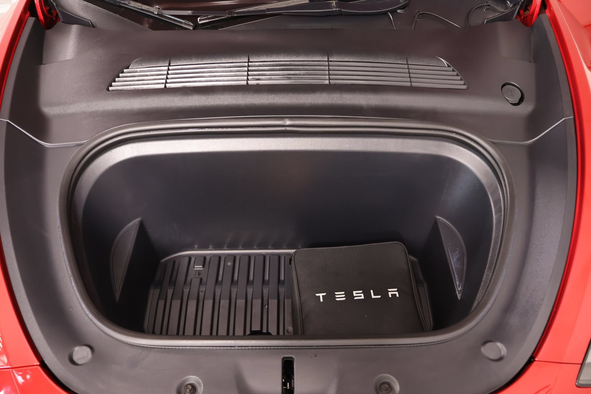 Used 2023 Tesla Model Y Performance AWD/4WD image 18