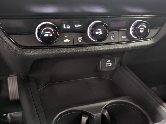 Used 2025 Honda HR-V LX image 24